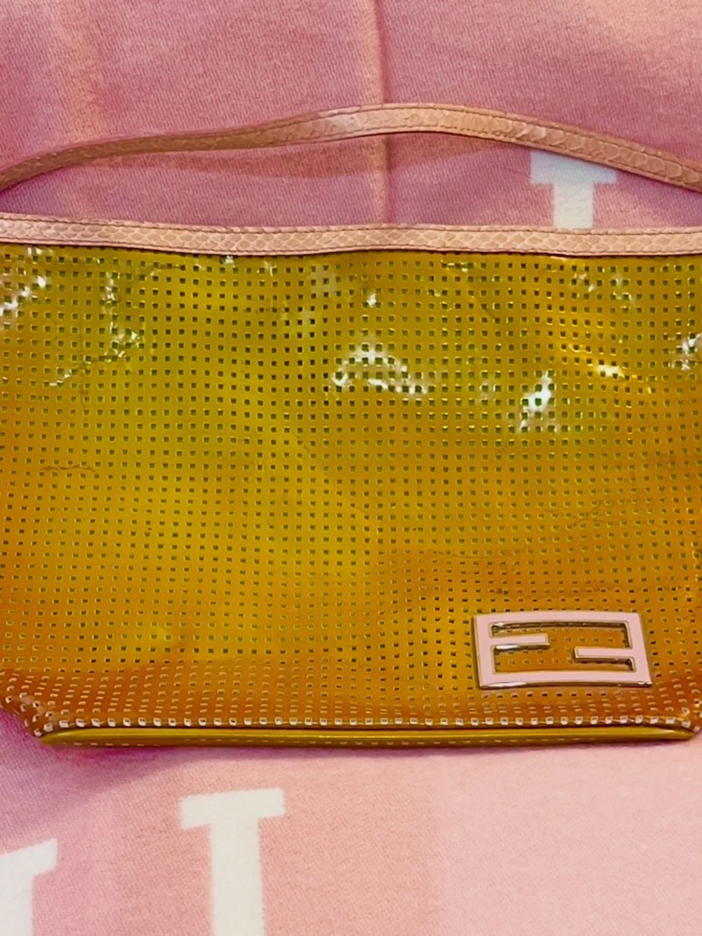 FENDI🌟Golden-yellow neon green Patent Perforated Shoulder Bag with Pink!